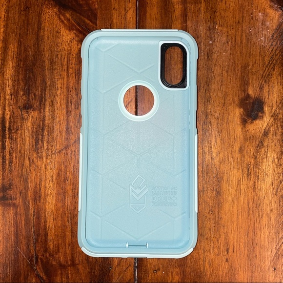 OtterBox iPhone X or Xs Commuter Series Phone Case - Picture 3 of 3